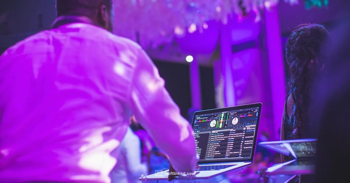 Serato DJ Lite Quick Guide Serato DJ Lite Quick Guide - SoftLinked