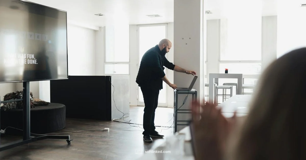 PowerPoint Essentials - SoftLinked